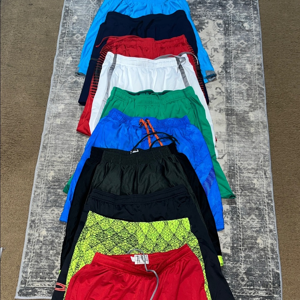 Men’s  Multi-Color Athletic Shorts Set Nike under armour mix size medium/large